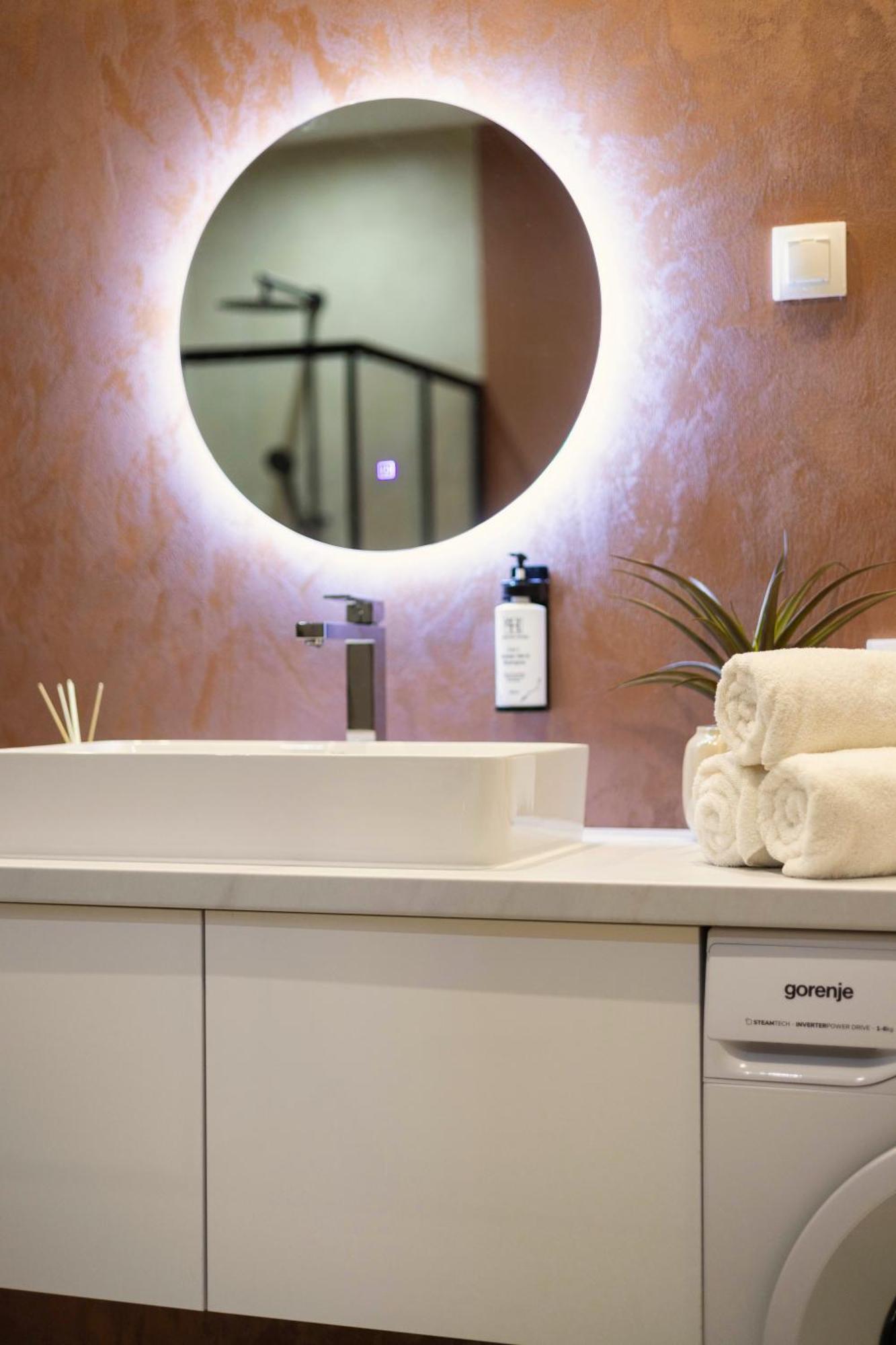 Exclusive Central 3Bedrm Stylish Residence By Prestige Homes Budapeszt Zewnętrze zdjęcie