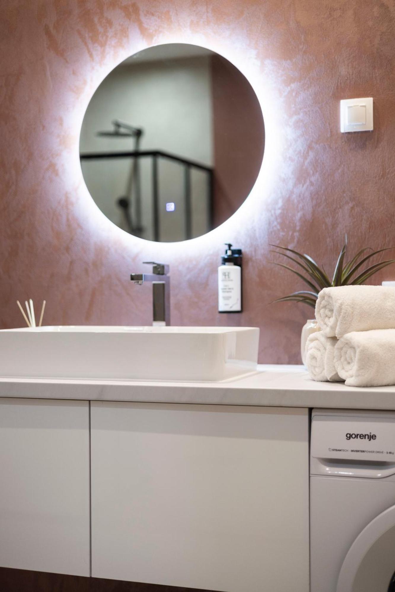 Exclusive Central 3Bedrm Stylish Residence By Prestige Homes Budapeszt Zewnętrze zdjęcie